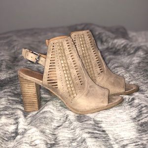 Report Romana Peep Toe Booties (Taupe)